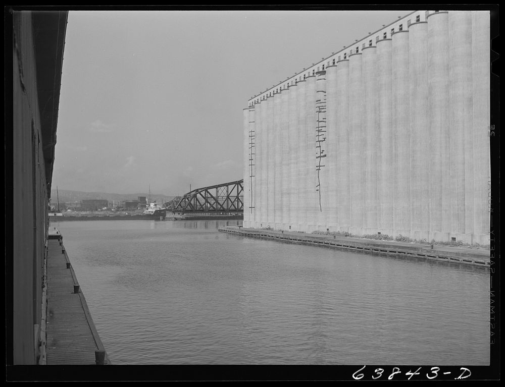 Great Northern grain elevator. Superior, Wisconsin. Sourced from the Library of Congress.