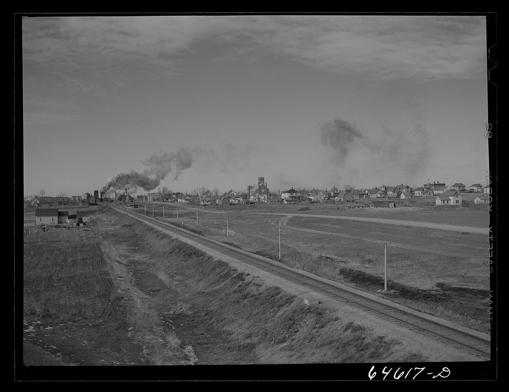 [Untitled photo, possibly related to: Bowdle, South Dakota. On the main line]. Sourced from the Library of Congress.