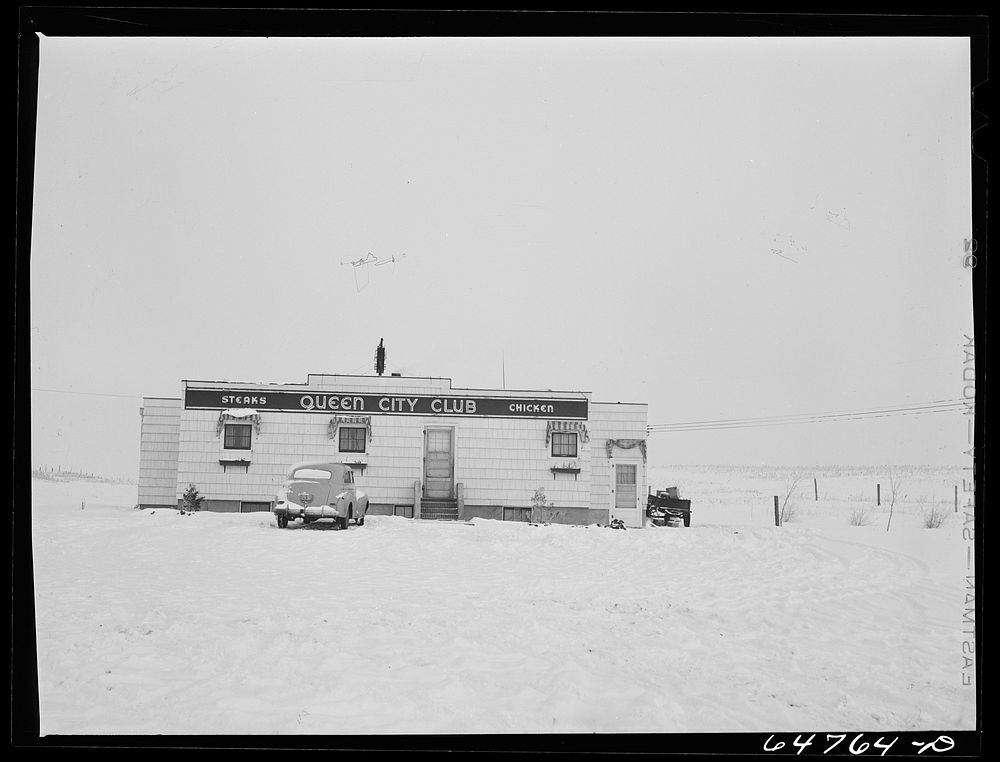 Dickinson (vicinity), North Dakota. Roadhouse. Sourced from the Library of Congress.