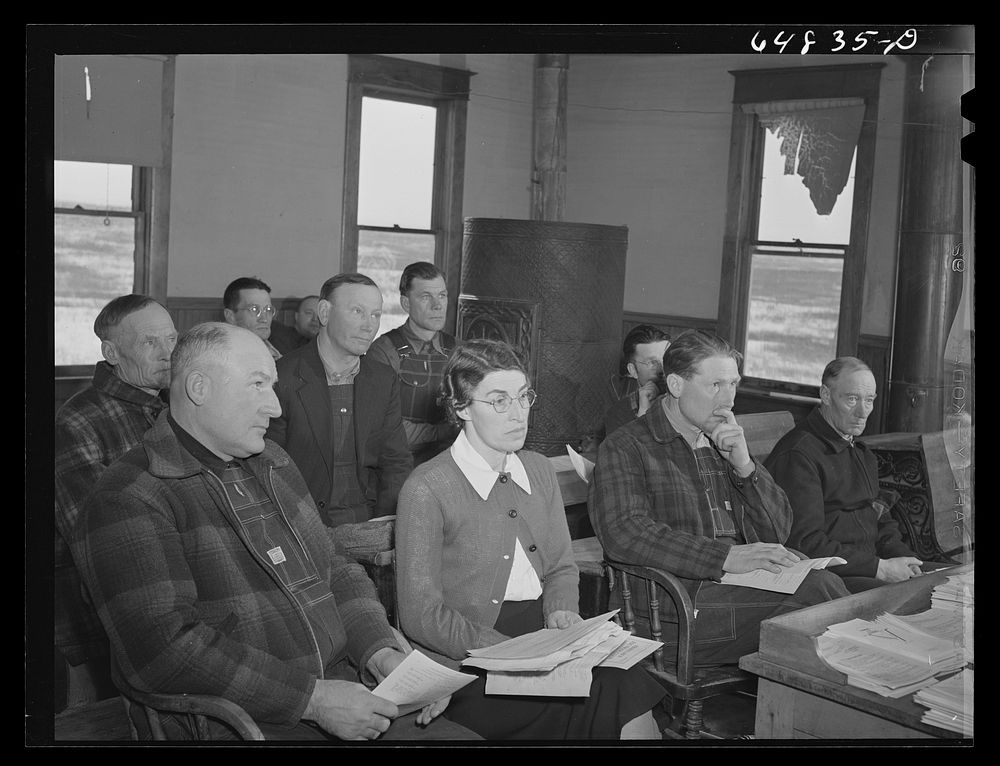 [Untitled photo, possibly related to: Adams County, North Dakota. Farmers at Food for Victory meeting in a rural school].…