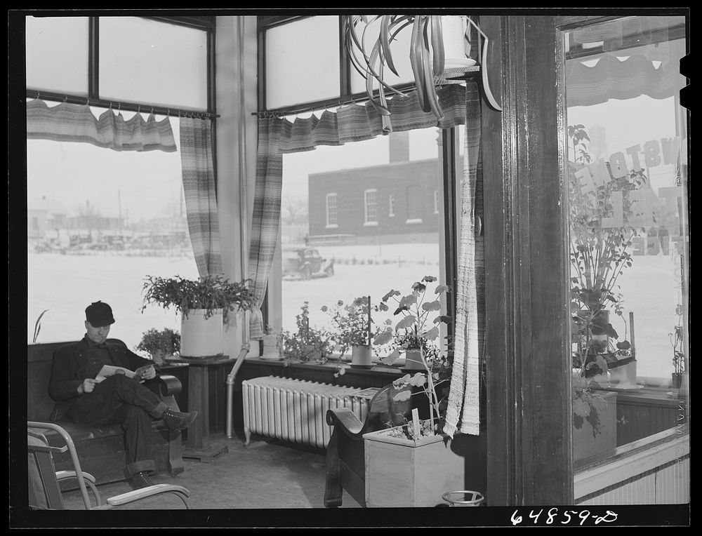 [Untitled photo, possibly related to: Hettinger, North Dakota. Hotel lobby]. Sourced from the Library of Congress.