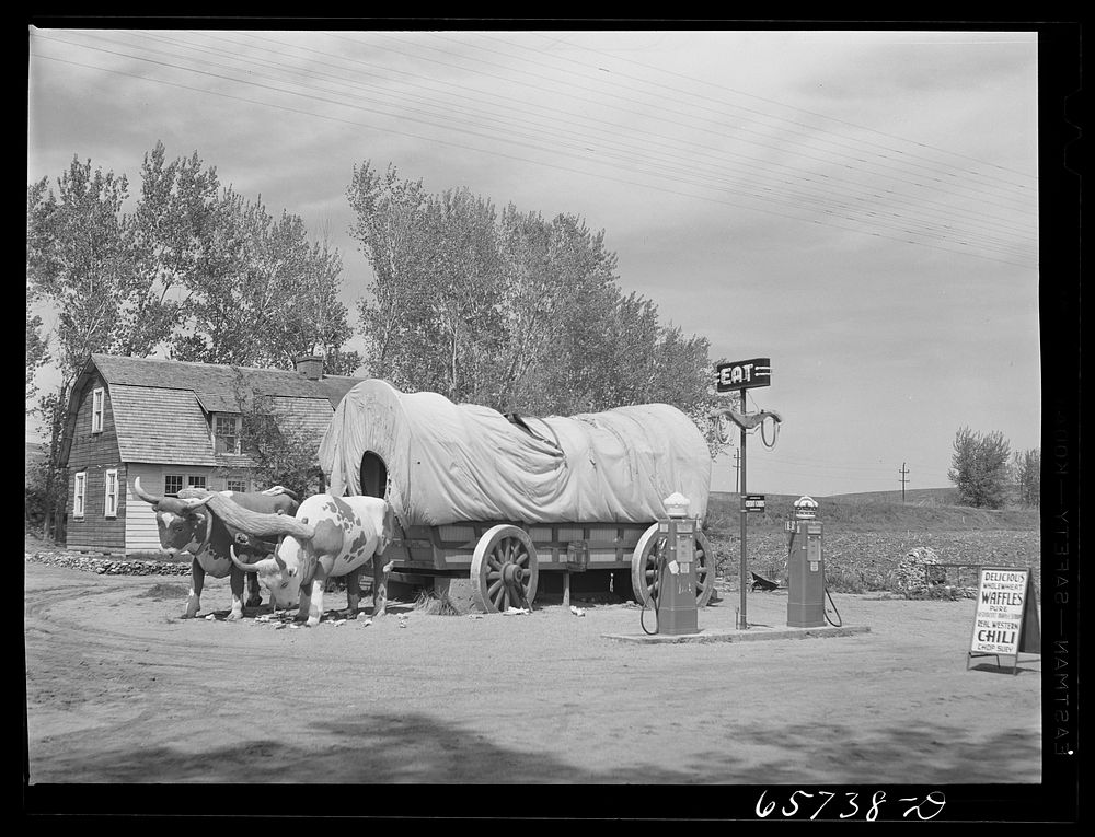 Kearney, Nebraska. Souvenir shop along Free Photo rawpixel