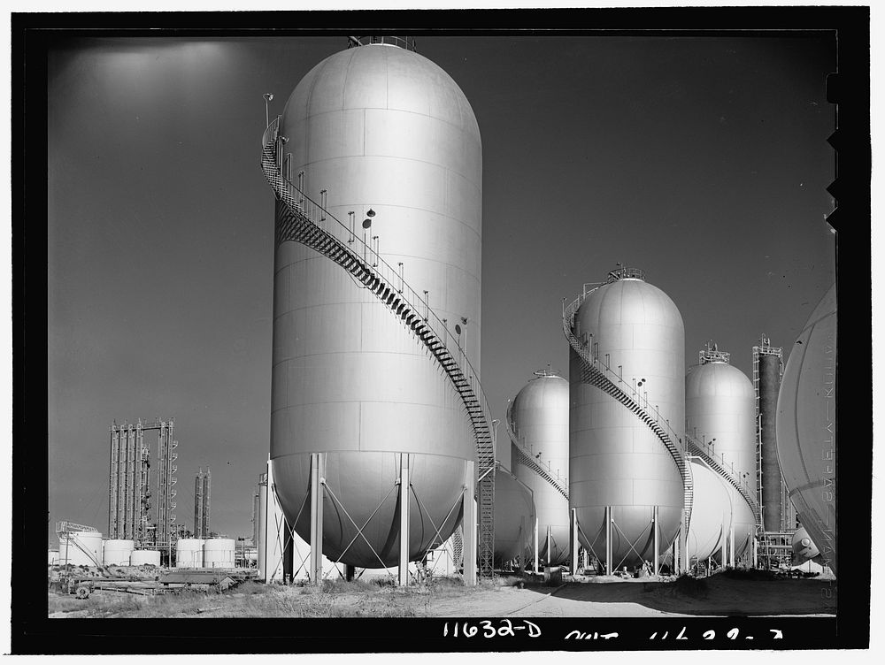 Phillips gasoline plant. Borger, Texas. Storage tanks. Sourced from the Library of Congress.