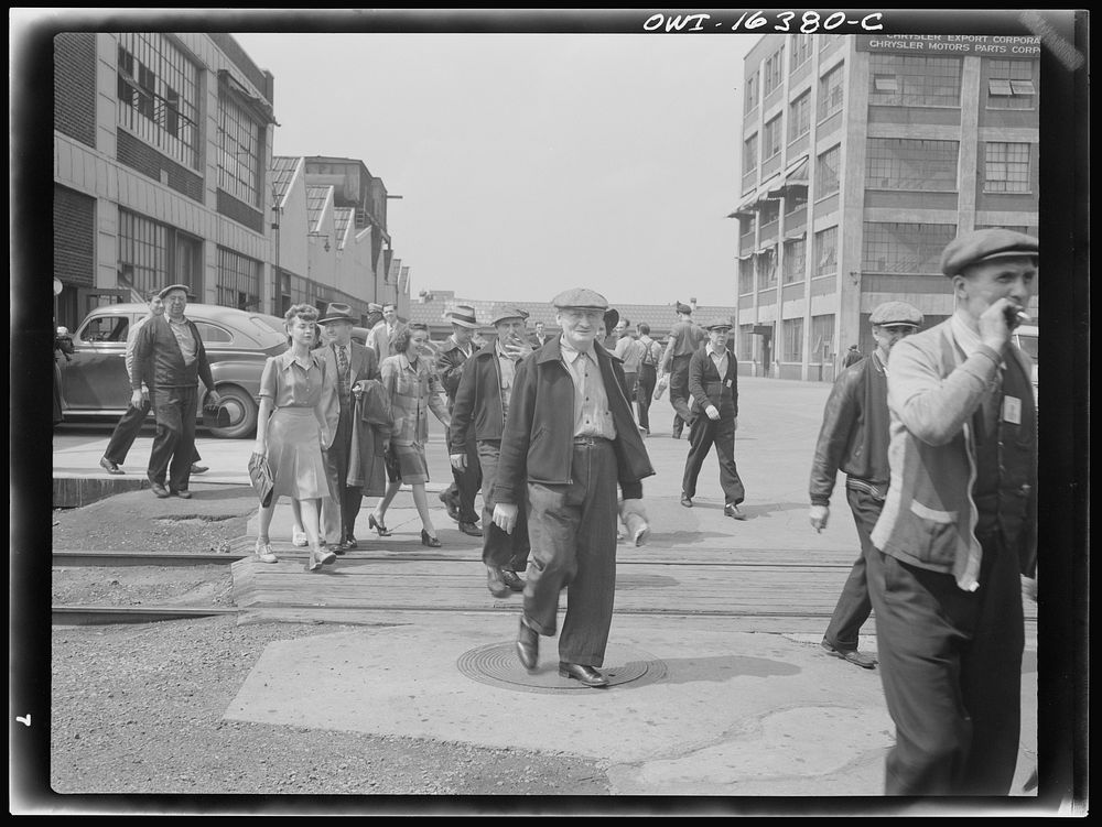 Detroit, Michigan. Girls and men coming out of the Highland Park Chrysler plant. Sourced from the Library of Congress.