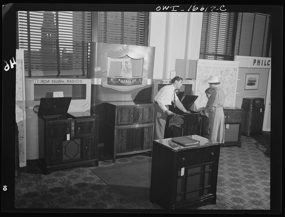 Detroit, Michigan. Buying a radio in the Crowley-Milner department store. Sourced from the Library of Congress.