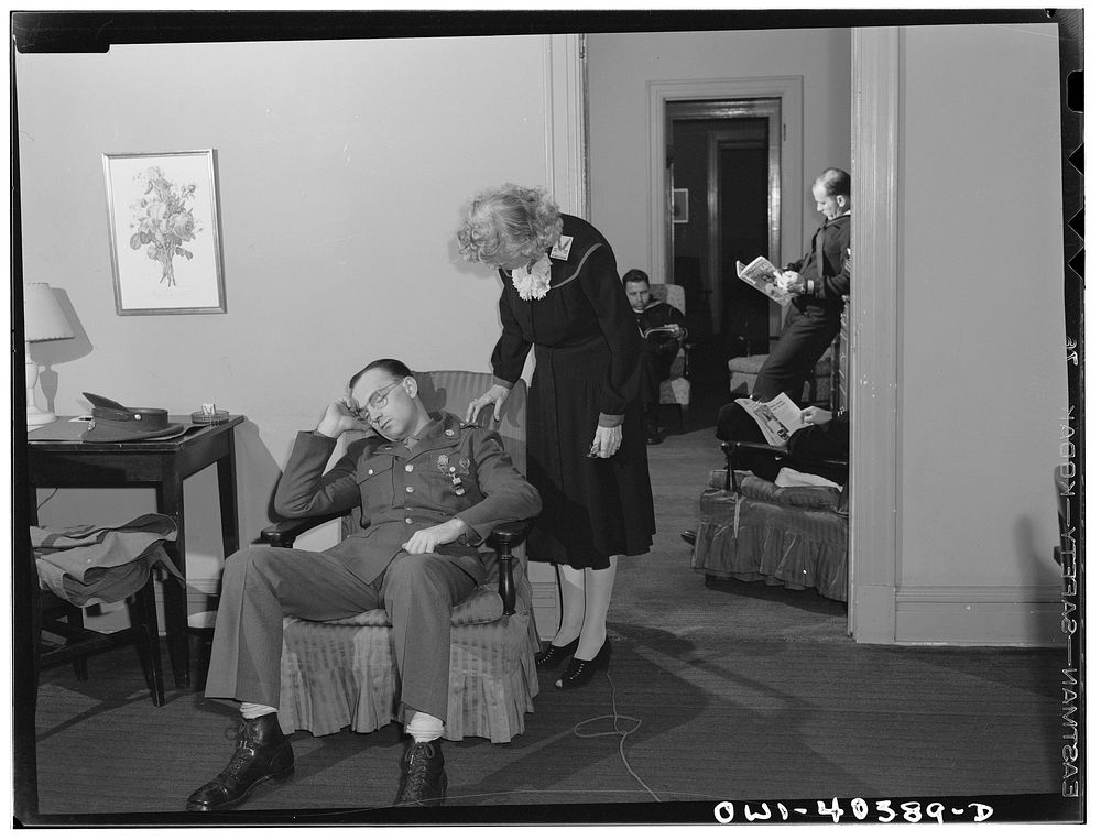 Washington, D.C. Servicemen who sleep in the lounge at the United Nations service center between trains can have an…