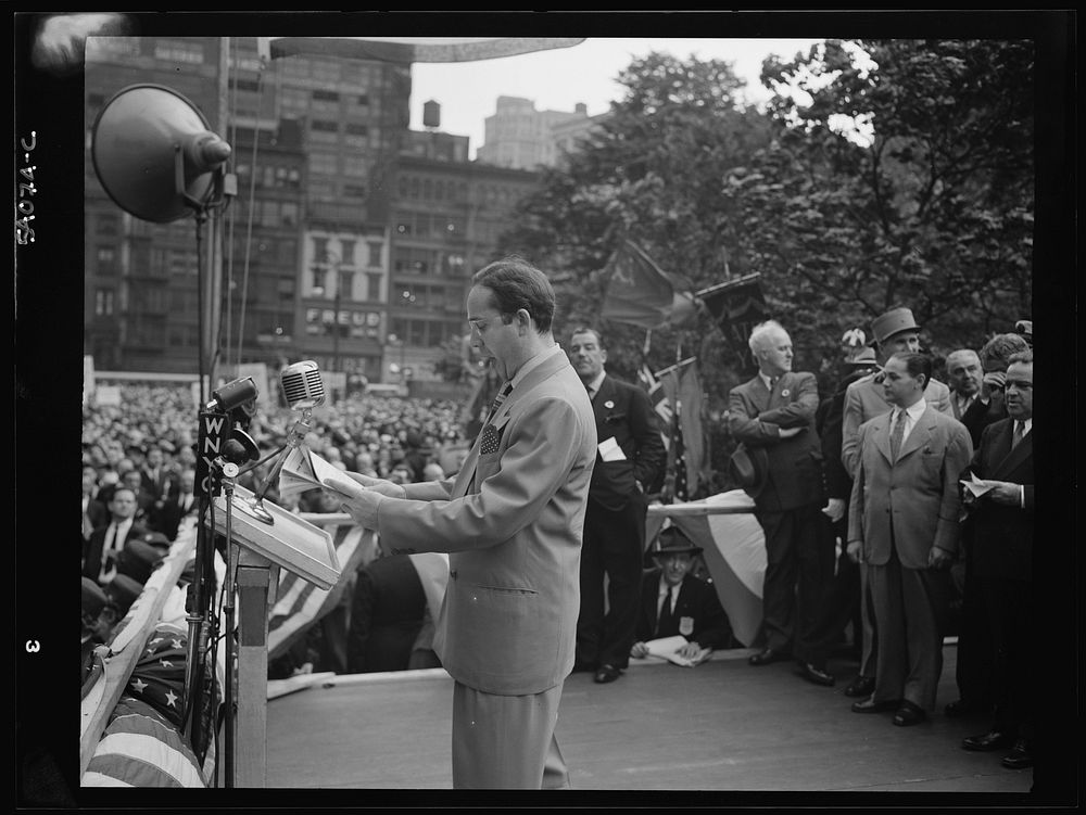 New York, New York. June 6, 1944. Igor Gorin at the D-day rally in Madison Square. Sourced from the Library of Congress.