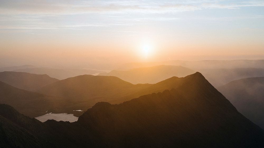 Landscape desktop wallpaper background, Helvellyn range at the Lake District in England