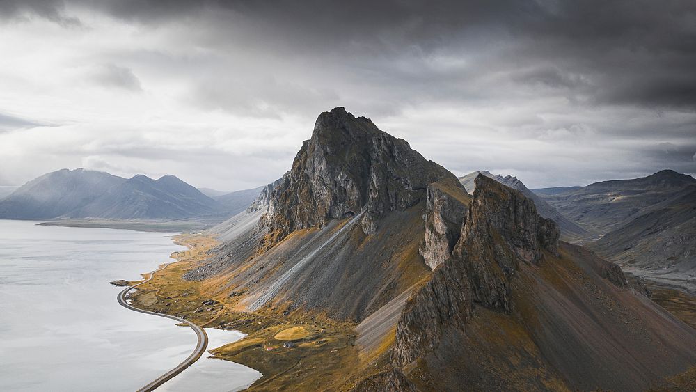 Landscape desktop wallpaper background, Iceland's south shore scenery