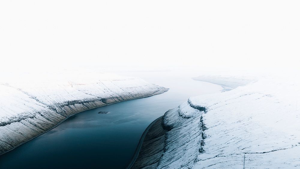 Winter desktop wallpaper background, Lake through a snowy mountain