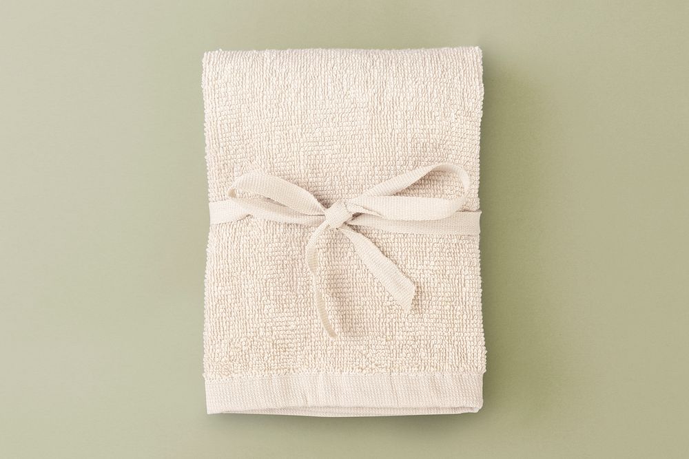 Beige bath towel in organic cotton
