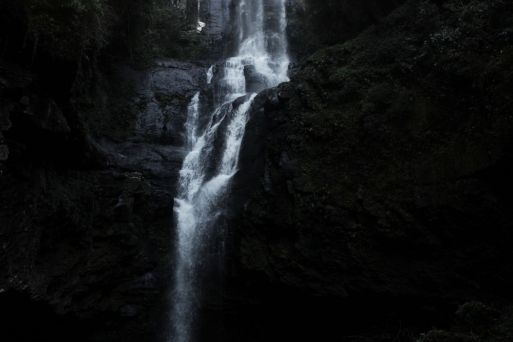 Waterfall and rock in S&atilde;o Francisco de Paula, Brazil. Original public domain image from Wikimedia Commons