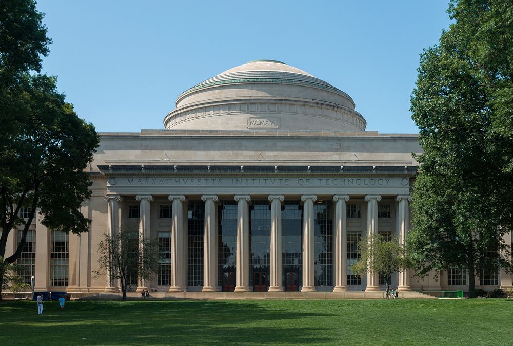 Great Dome at the Massachusetts Institute of Technology. Original public domain image from Wikimedia Commons