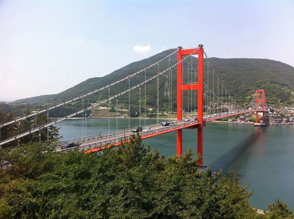 Namhae bridge. Original public domain image from Wikimedia Commons