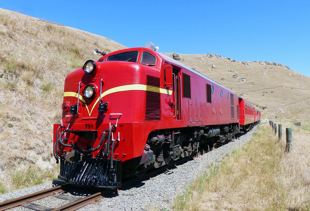 Dg class Diesel-Electric locomotives