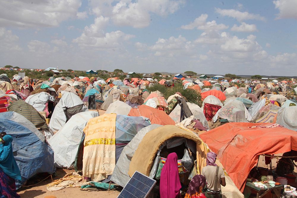Make shift houses in Internal Displaced Camp outside of Beled weyne Capital of Hiran Region, Somalia. Original public domain…