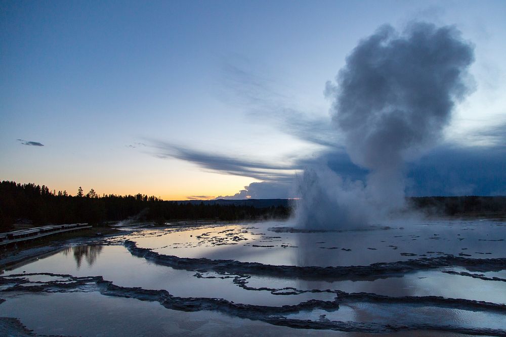 Sunset eruption of Great Fountain Geyser