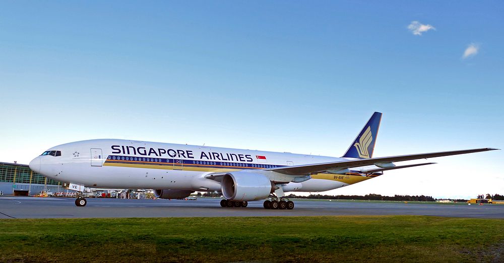 Singapore Airlines. Original public domain image from Flickr