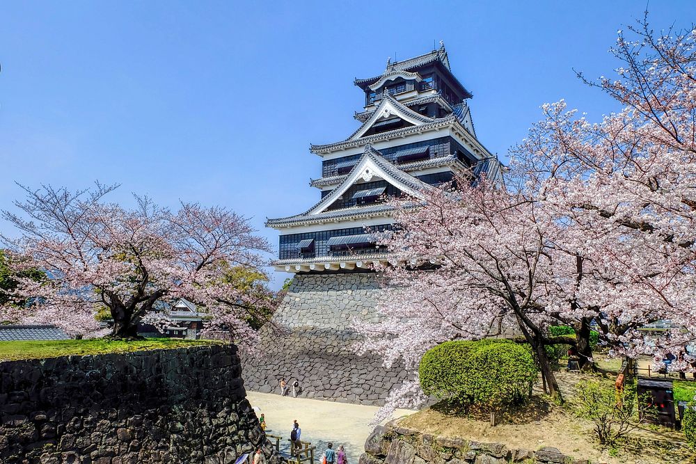 Kumamoto Castle in Osaka, Japan. Free public domain CC0 photo.