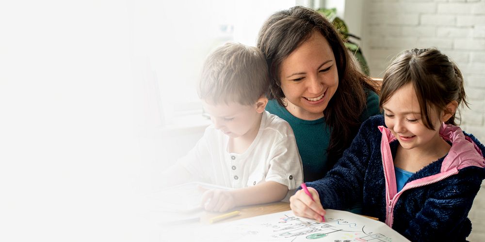 Mom homeschooling and teaching her kids to draw design space 