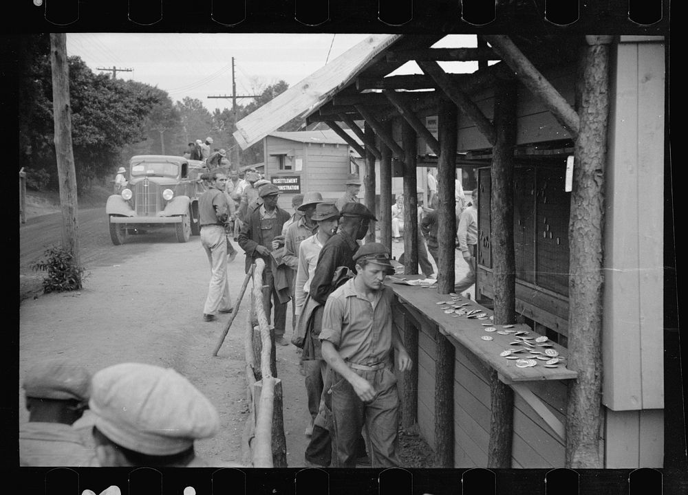 Men coming to work at Greenbelt, Maryland. Sourced from the Library of Congress.