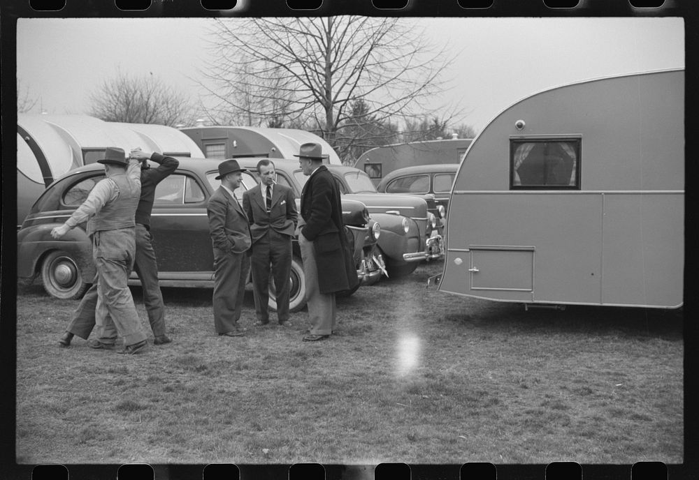 [Untitled photo, possibly related to: Washington, D.C. A demonstration of FSA (Farm Security Administration) trailers].…