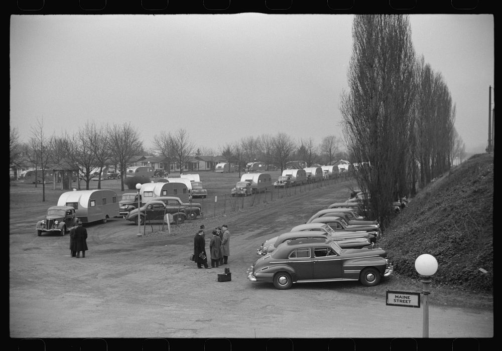 FSA (Farm Security Administration) trailers at Washington, D.C. tourist camp. Sourced from the Library of Congress.