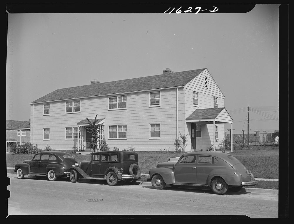 Washington, D.C. Houses used by government employees in Congress Heights. Sourced from the Library of Congress.