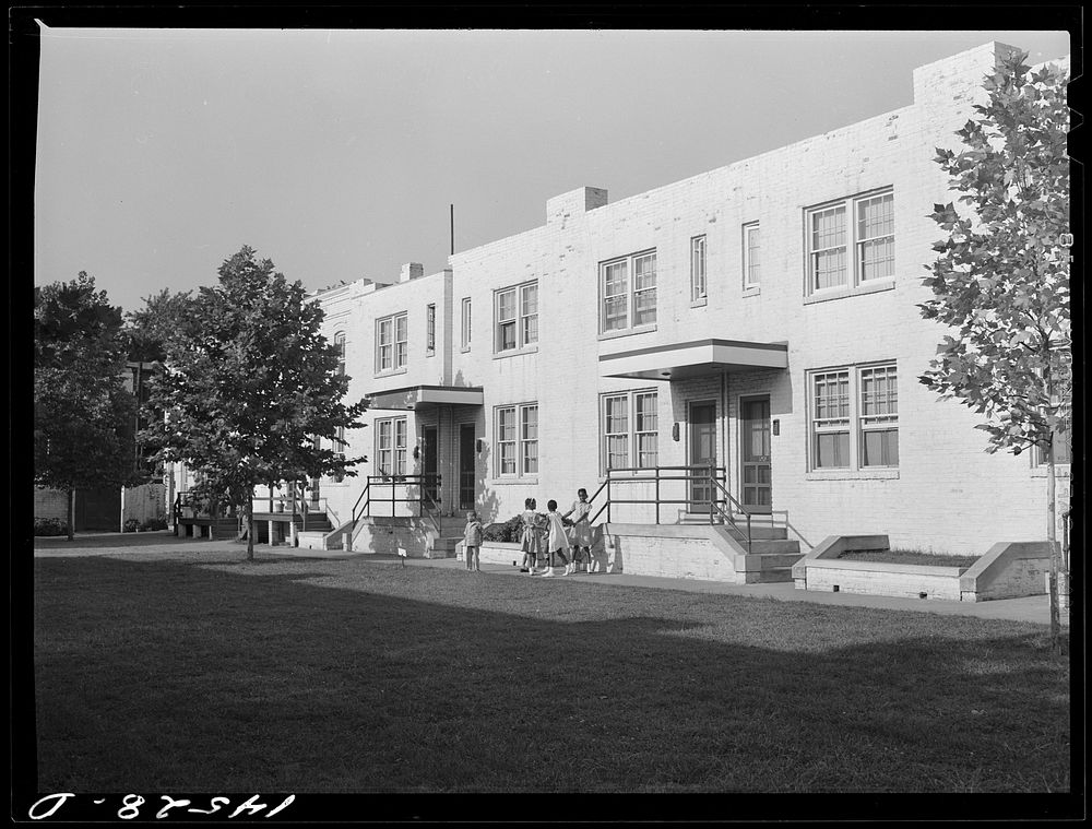 [Untitled photo, possibly related to: Hopkins Place housing project. Washington, D.C.]. Sourced from the Library of Congress.