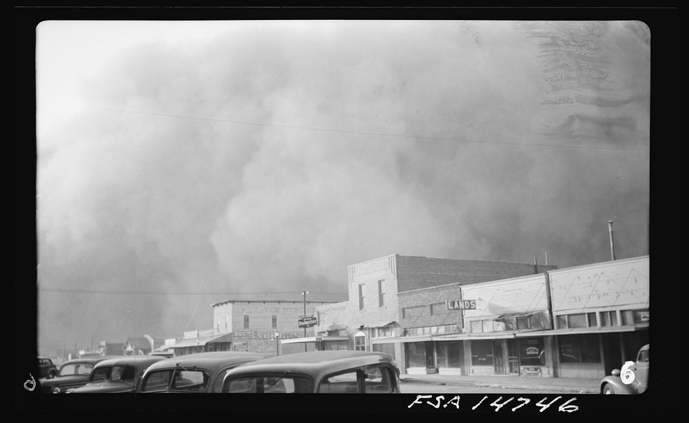 [Dust storm, Elkhart, Kan.]. Sourced from the Library of Congress.