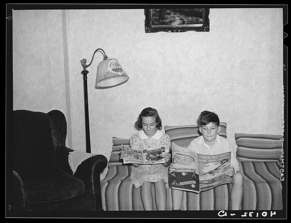 New York, New York. 1938(?). The younger daughter and the son of Mr. Montefiori. Sourced from the Library of Congress.