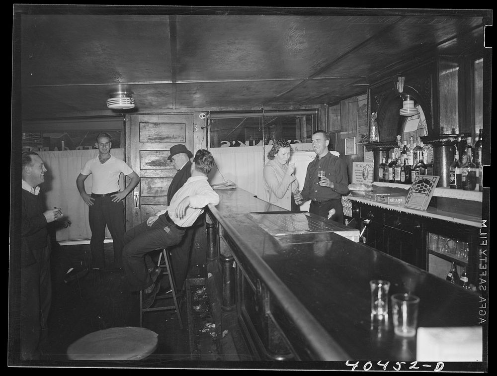 Gilberton, Pennsylvania. A barroom. Sourced from the Library of Congress.