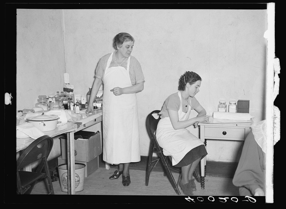 First aid station during strike at Flint, Michigan. Sourced from the Library of Congress.