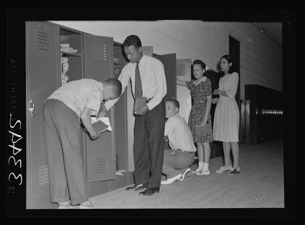 Charlotte Court House, Virginia. Central High School. At lockers between classes. Sourced from the Library of Congress.