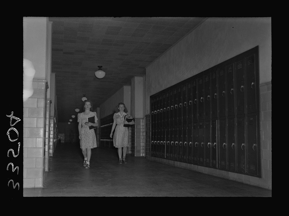 Keysville, Virginia. Randolph Henry High School. Girls in corridor. Sourced from the Library of Congress.