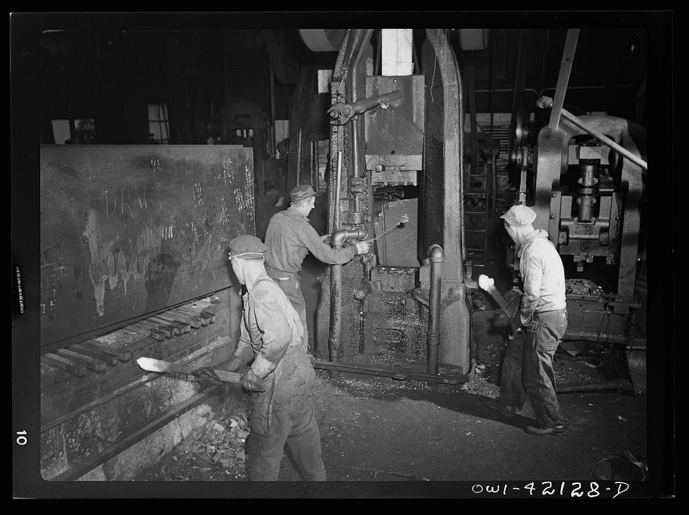 Southington, Connecticut. Workers in the Peck, Stow and Wilcox factory. Sourced from the Library of Congress.