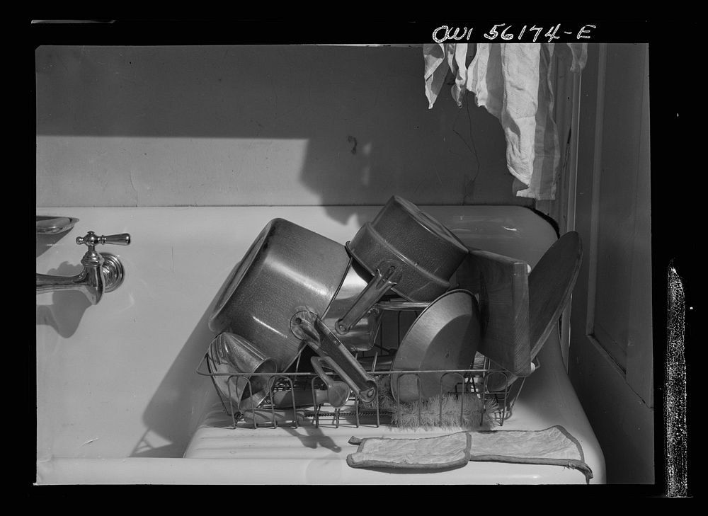 Philadelphia, Pennsylvania. Kitchen utensils drying. Sourced from the Library of Congress.