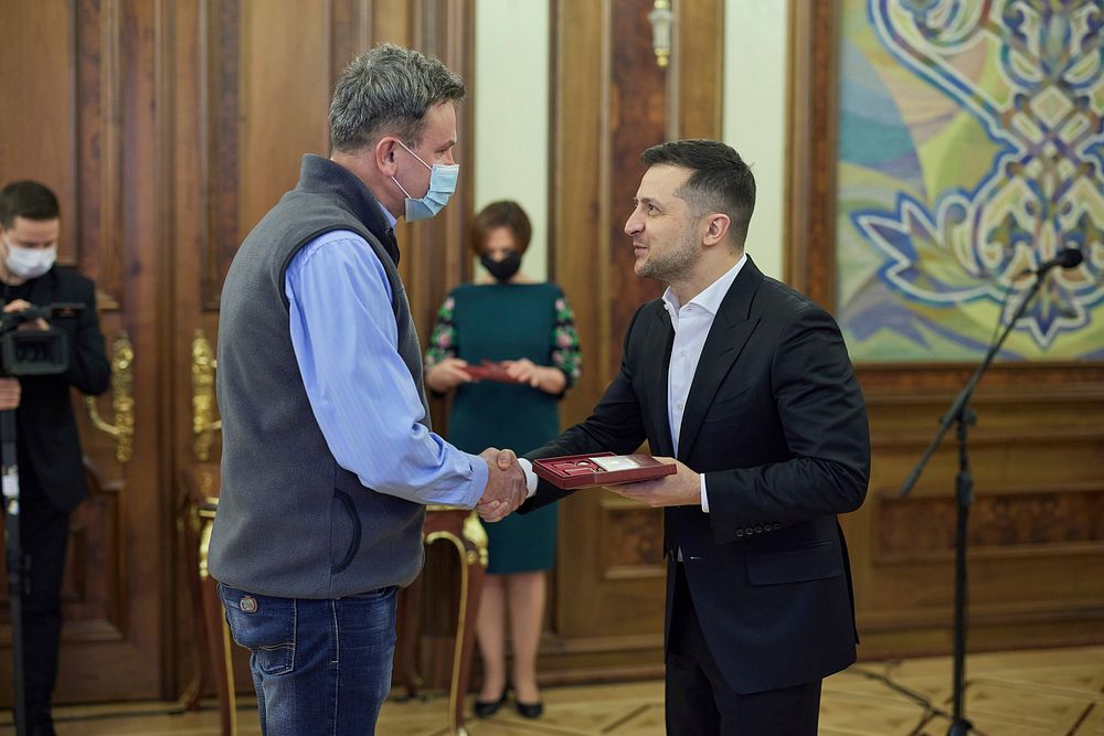 President awarded Ukrainian polar explorers on the occasion of the 25th anniversary of the Antarctic Station "Vernadsky…
