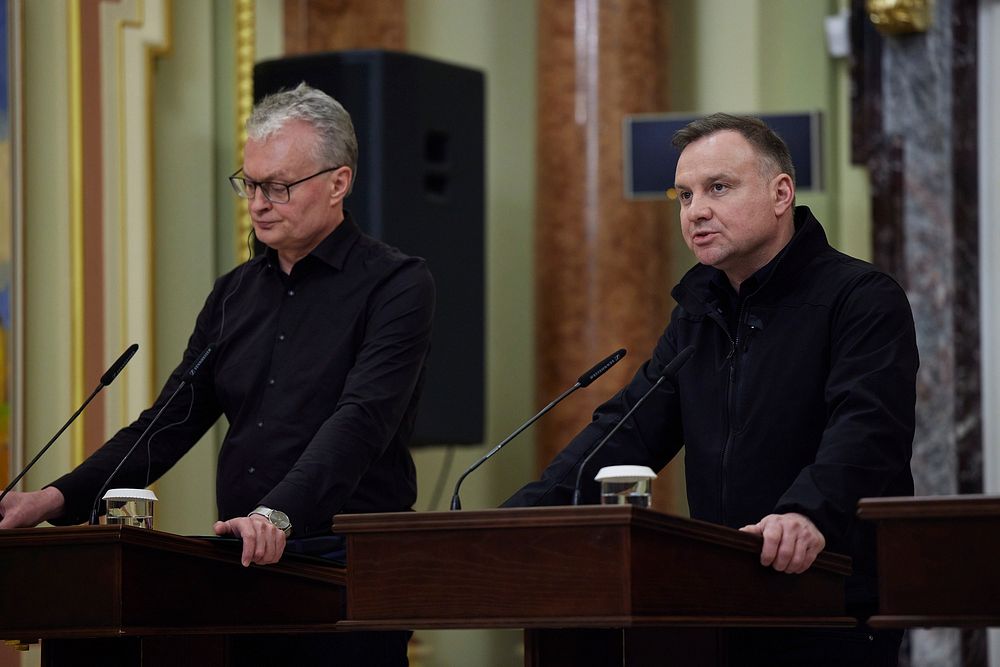 Kyiv, Volodymyr Zelenskyy Met Presidents | Free Photo - Rawpixel