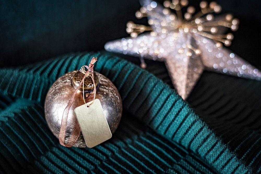 Festive bauble with a blank tag