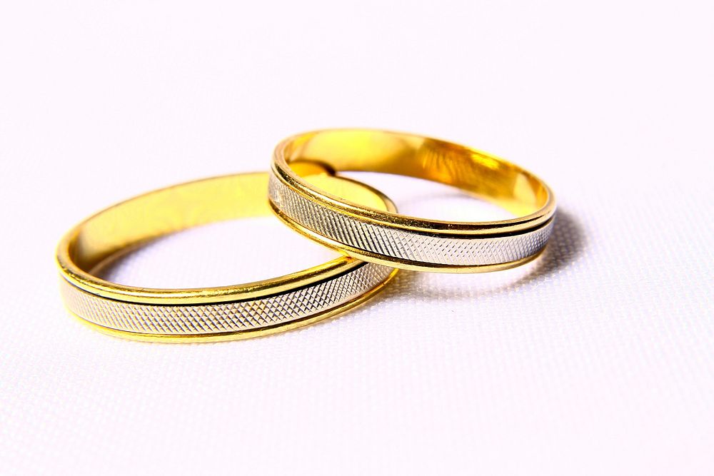 Free wedding rings public domain CC0.