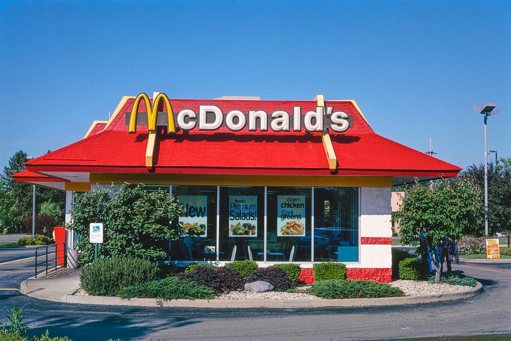 McDonald's, Spring Valley, Illinois (2003) photography in high resolution by John Margolies. Original from the Library of…