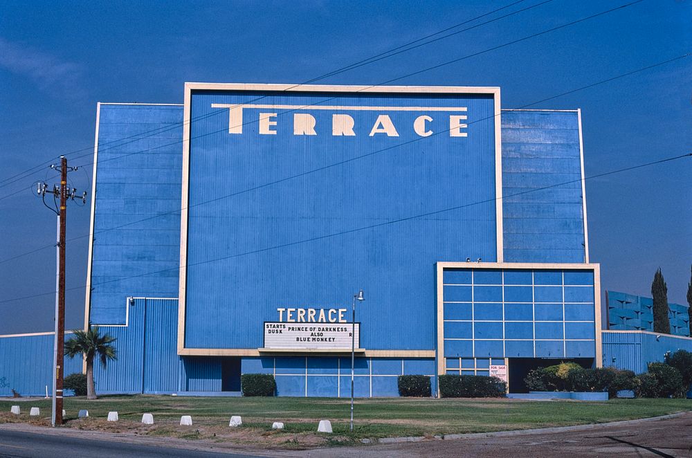 Terrace Drive-In Theater, Terrace Way, Bakersfield, California (1987) photography in high resolution by John Margolies.…