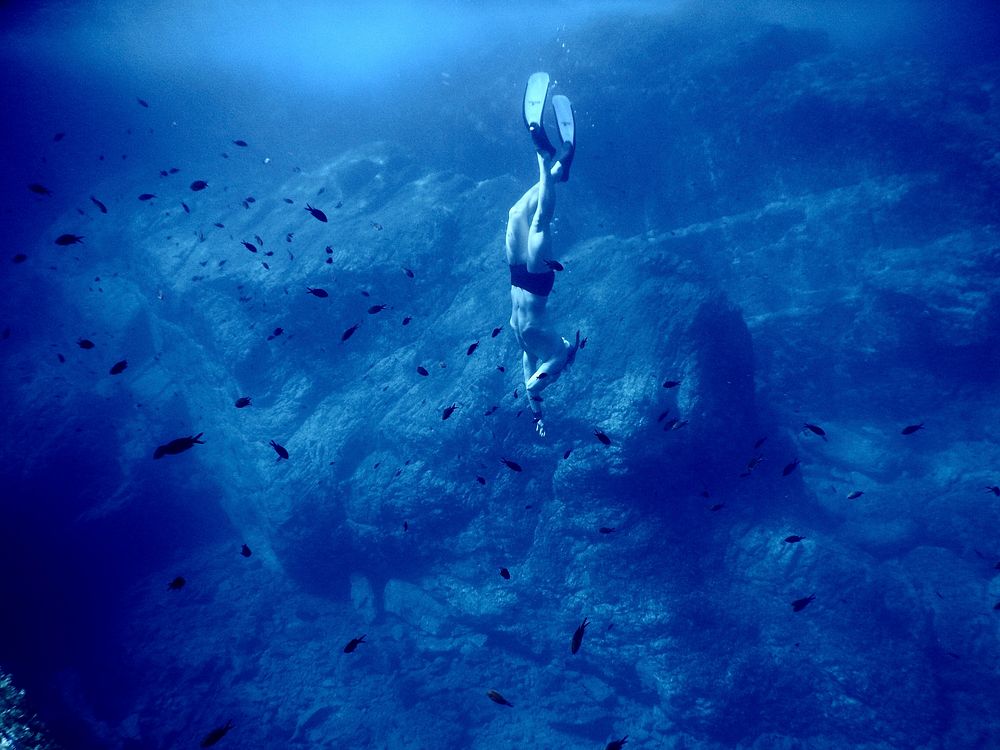 Freediving. Original public domain image from Wikimedia Commons