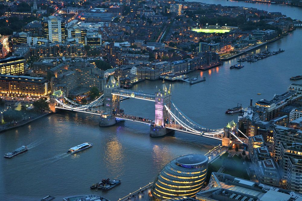 Tower-bridge-of-london. Original public domain image from Wikimedia Commons