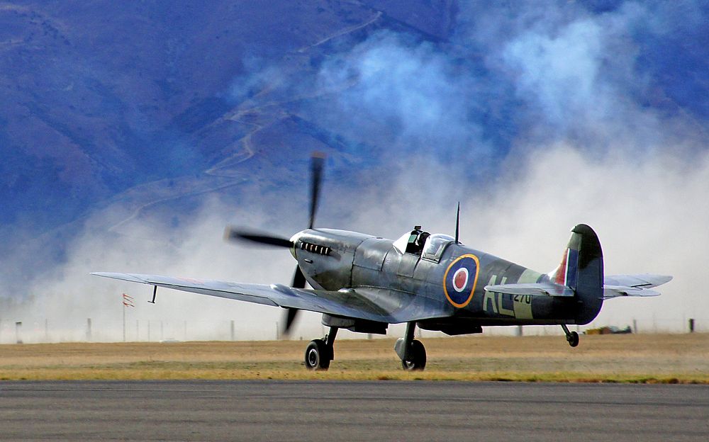 Supermarine Spitfire Mk IXc PV270