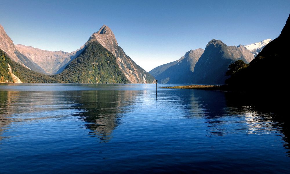 Milford Sound New Zealand.Milford Sound is a fiord in the south west of New Zealand's South Island, within Fiordland…
