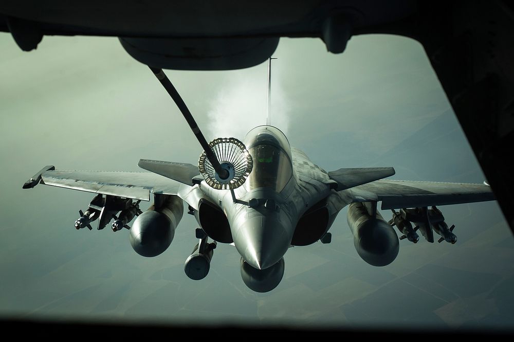A French Dassault Rafale receives fuel from a KC-10 near Iraq, Oct. 26, 2016.