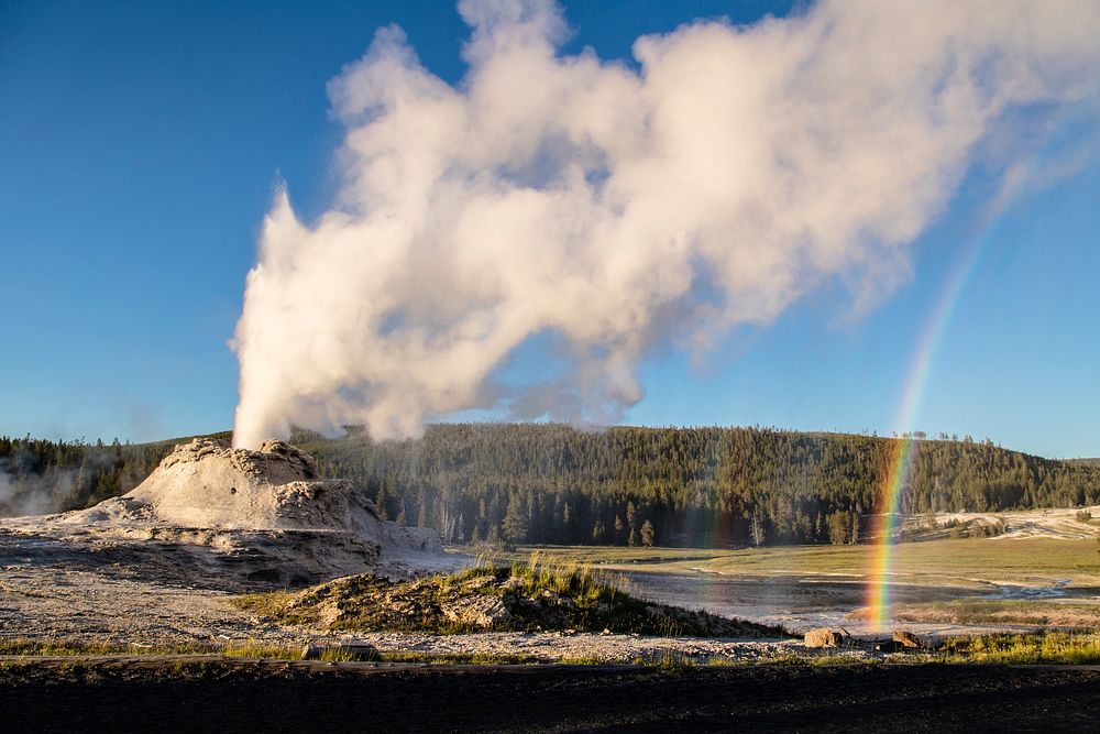 Castle Geyser eruption with double rainbow by Jacob W. Frank. Original public domain image from Flickr
