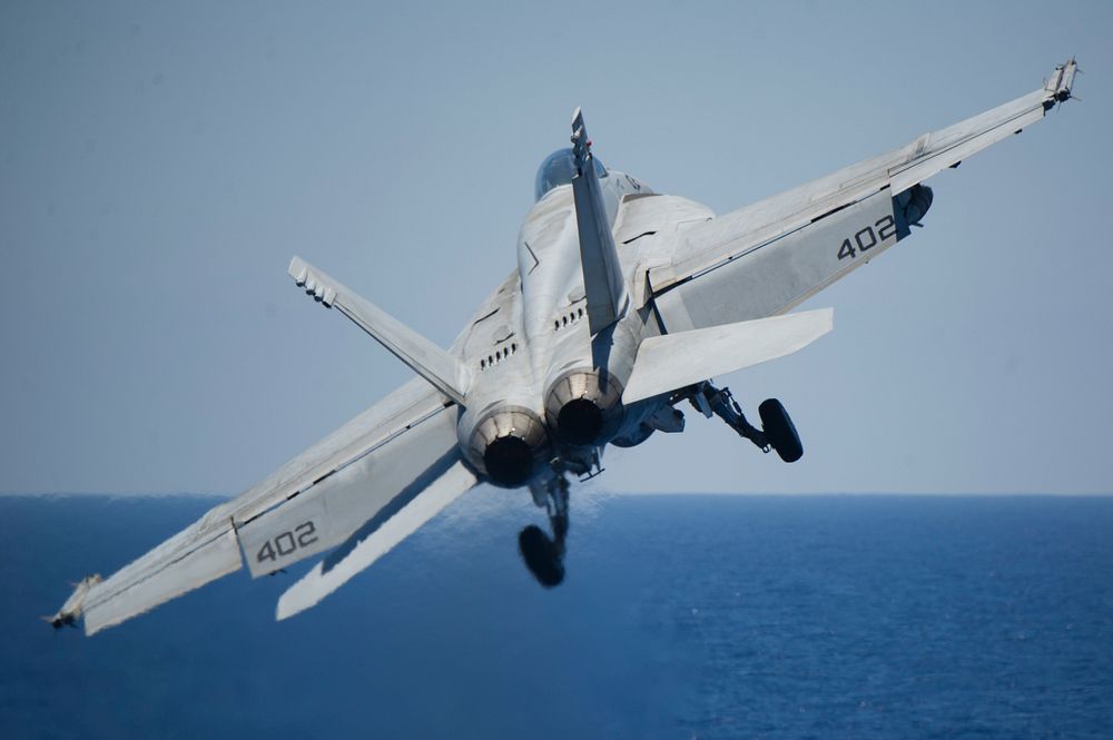MEDITERRANEAN SEA (June 14, 2018) An F/A-18E Super Hornet, assigned to the "Sunliners" of Strike Fighter Squadron (VFA) 81…